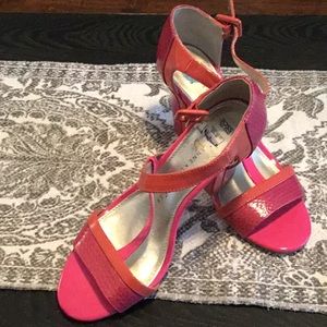 Anne Klein heels retro style